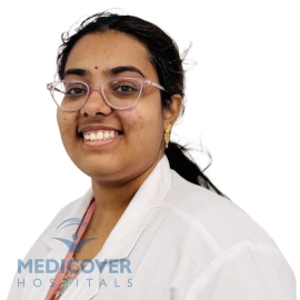 Dr Manaswini Priya Varanasi, Ophthalmologist
